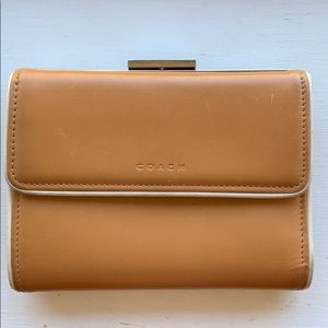 Vintage Coach Wallet - camel brown